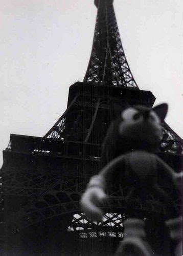 Sonic The Hedgehog Taking Paris 2002 Monush Mandm Characters Eiffel