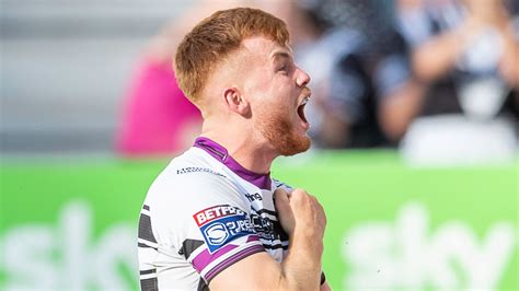 Magic Weekend 2022 Ellis Longstaff At The Double As Hull Fc Win Controversial Derby Against