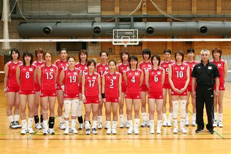 May 20, 2021 · 日本バレーボール協会は20日、5月25日からイタリア・リミニで開催される「fivbバレーボールネーションズリーグ2021」（以下、vnl）に出場する女子日本代表の登録選手17人を発表した。 登録選手17人は、以下の通り。 メグ、カナらが公開練習に参加＝バレーボール女子日本代表 ...