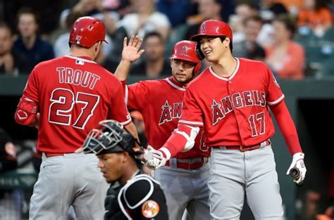 Mike Trout Drives In 3 Runs In Angels Victory On Rainy Night Orange County Register