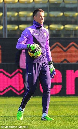 Verso la sfida a ilaria #mauro e un futuro in diplomazia. Liverpool's pursuit of Norberto Neto hits snag as ...