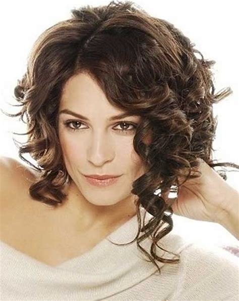 Instead, transform your look in 2015 by trying one (or all) of these cool hairstyle. 30 Curly Bob Hairstyles 2014 - 2015 | Bob Hairstyles 2018 ...
