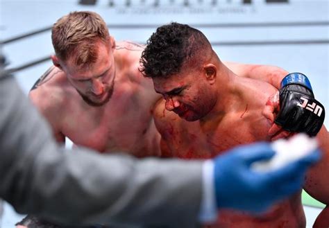Alistair overeem sees no issue with fighting a teammate at ufc. UFC: Alistair Overeem vs Alexander Volkov: El Ruso derrotó ...