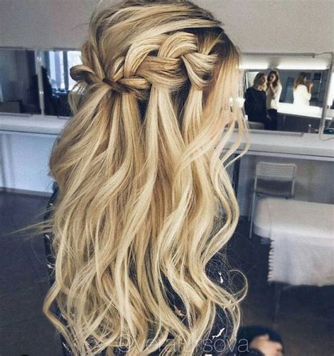 37 Beautiful Half Up Half Down Hairstyles For The Modern Bride Tania