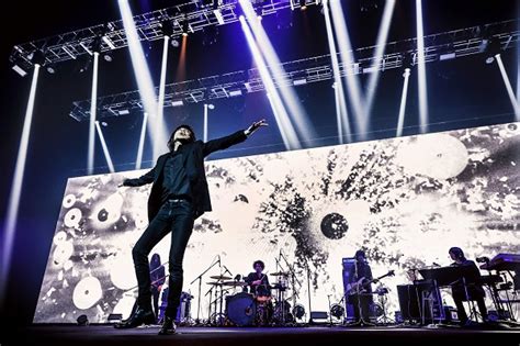 新曲「sha・la・la・la」が、4月15日スタートのテレビ朝日木曜ドラマ「桜の塔」の主題歌に決定しました。 宮本さんの「shining」聴きながら 「sha・la・la・la」配信待ち 寝落ちしそう、、、疲れてるの 配信なかったら涙の夜となりまする #shalalala #宮本浩次 #桜の塔. 宮本浩次、55歳の誕生日にバースデイ・ライヴ「宮本浩次縦横 ...