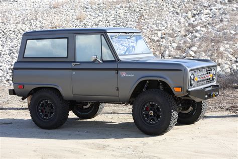 Ford Bronco Suv 4x4 Truck Wallpapers Hd Desktop And Mobile