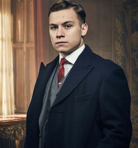 He also start a war with gypsy family the lees. 10 Peaky Blinders Haircut 2018 - Men's Haircut Styles