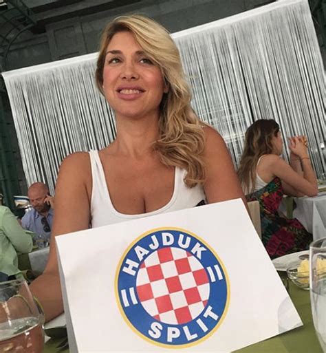 World Cup Croatian Sports Reporter Mirta Surjak S Instagram Wows Daily Star