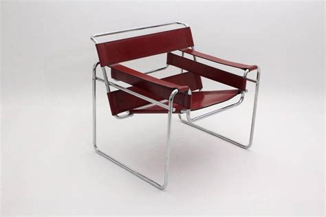 Wenn's gut werden muss | bauhaus. Bauhaus Red Vintage Leather Metal B 3 Wassily Lounge Chair ...