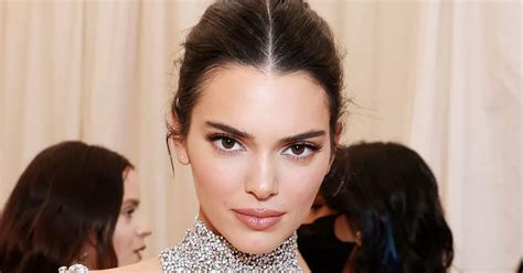Kendall Jenner Has Bleached Her Eyebrows Blonde And Its Seriously