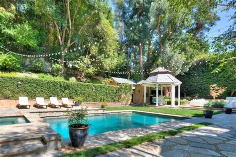 The Best Celebrity Swimming Pools Teen Vogue