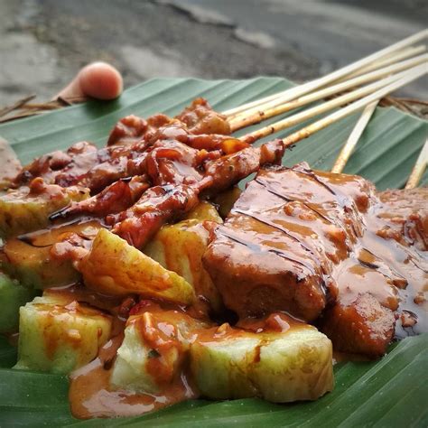 Resep sate kambing bumbu sedap gurih resep cara masak. Resep Sate Kere Jeroan - Berburu Sate Kere Yu Rebi Pemerintah Kota Surakarta - Resep sate kere ...