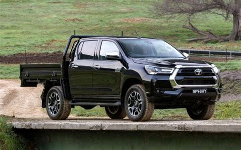 2022 Toyota Hilux Sr5 4x4 Double Cab Chassis Specifications Carexpert