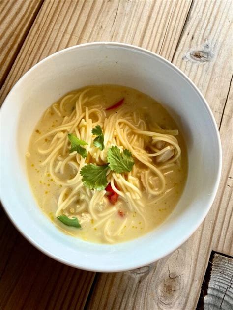 Coconut Curry Soup With Chicken And Noodles Foodlets