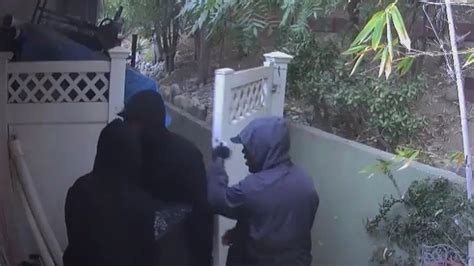 Video Shows 3 Men Burglarizing Sherman Oaks Home Police Ask For Help Identifying Suspects Ktla