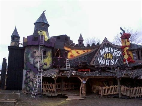 Haunted Fun House Haunted House Attractions Fair Rides Abandoned