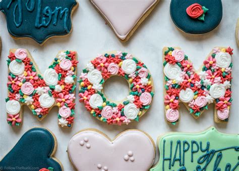 Floral Monogram Mothers Day Cookies