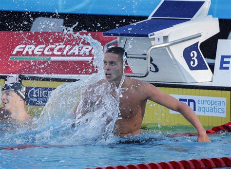 Vis O Romeno David Popovici Bateu Recorde Mundial Dos Metros