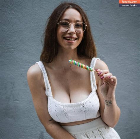 Lada Amores Aka Ladaamores Nude Leaks Patreon Photo Faponic