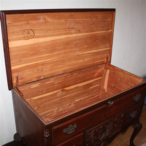 Chippendale Style Mahogany Cedar Lined Hope Chest By Caswell Runyan Ebth