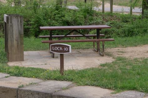 Lock 10 Picnic Tables Cando Canal Trust