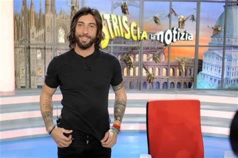 La palmas invece era fidanzata con vittorio brumotti. Vittorio Brumotti Giorgia Palmas e la ragazza piu bella ...