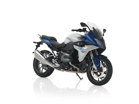 The new r1200rs looks svelte and compact, yet protective and ready for a nice. 2016 BMW R1200RS Review