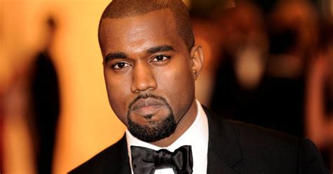 Kanye west, known by some as yeezy, is an american rapper. Kanye West gaat kleding ontwerpen voor modeketen Gap ...