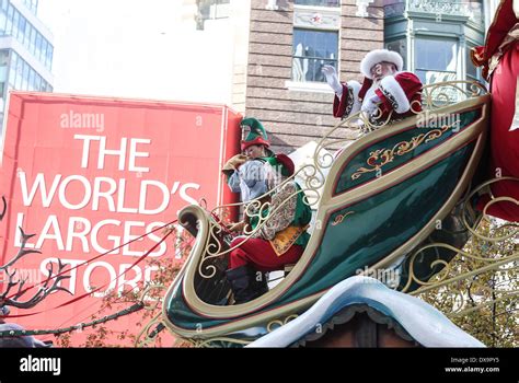 Santas Sleigh Float 86th Annual Macys Thanksgiving Day Parade Featuring Santas Sleigh Float