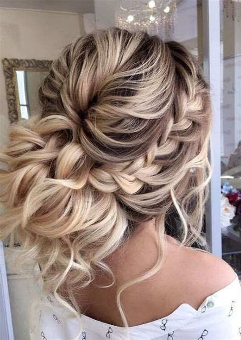 28 Different Hairstyles For Prom Hairstyle Catalog
