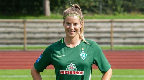 Werder Bremen Marie Louise Eta Beendet Karriere Und Wird U Trainerin