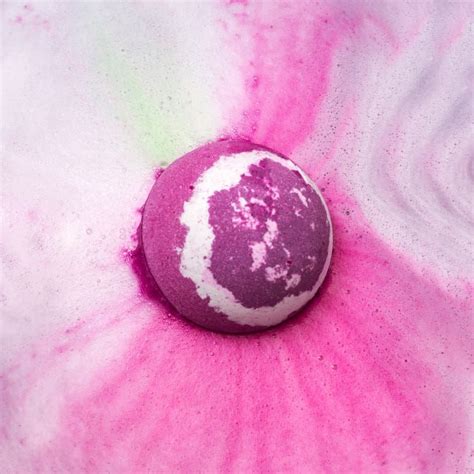 Stay til the end to see what's inside! Hidden Jewellery Bath Bomb | Jewelry bath bombs, Handmade ...