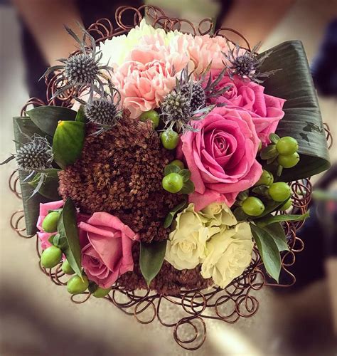Pin by Moonflower on Hand tied bouquets | Hand tied 