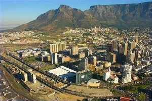 Seit 2004 bildet sie den ausschließlichen sitz des südafrikanischen parlaments. Innenstadt / City Bowl | Kapstadt in Südafrika