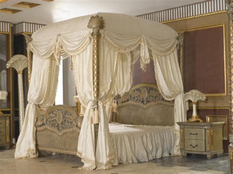 This beautiful, light and airy canopy just screams elegance. 78 Best images about canopy bed drapes on Pinterest ...