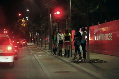 Les prostituées lyonnaises s accrochent à leur trottoir