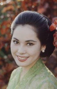 An anthology of 5 oneshots with happy. デヴィ夫人の若い頃の昔の画像がハーフでヤバい!子供は娘の ...