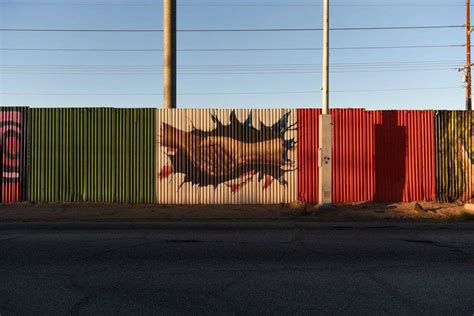Misión méxico adjudica alrededor de dos millones de solicitudes en más de 20 categorías diferentes de visas, cada año. El muro de Trump está convirtiéndose en un lienzo para el ...
