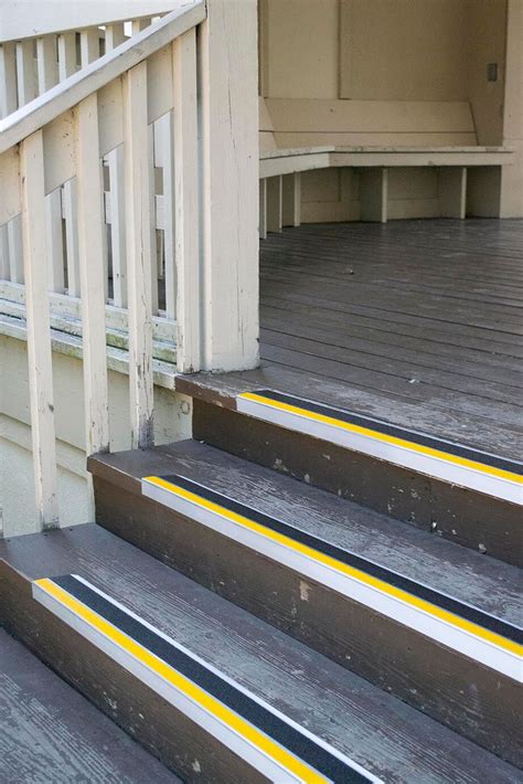 Bold Step Aluminum Renovation Stair Treads