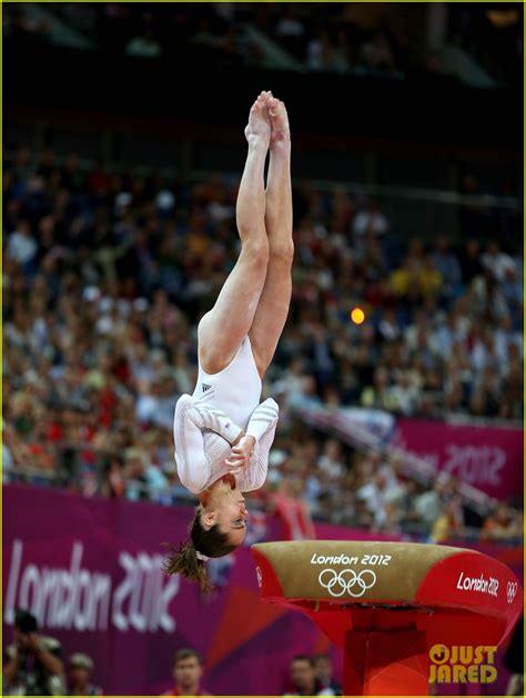 mckayla maroney falls during vault finals wins silver medal photo 2697510 photos just