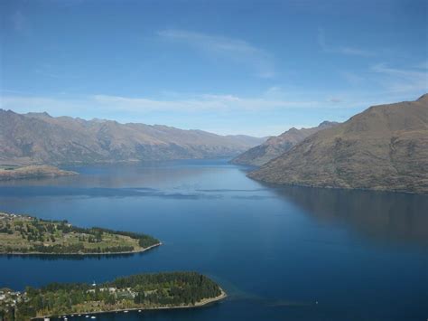 Travel Guide To Lake Wakatipu New Zealand