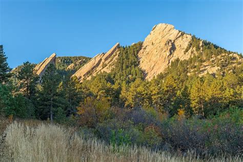 Hike Of The Week See An Up Close View Of The Boulder Flatirons Estes
