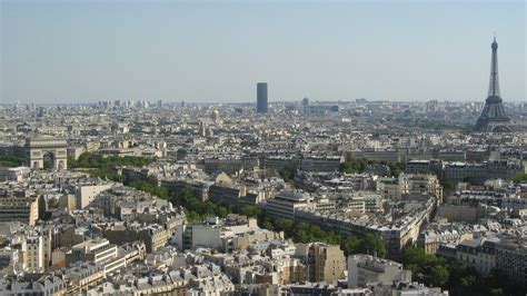2048x1152 Paris Eiffel Tower Arc De Triomphe 2048x1152 Resolution