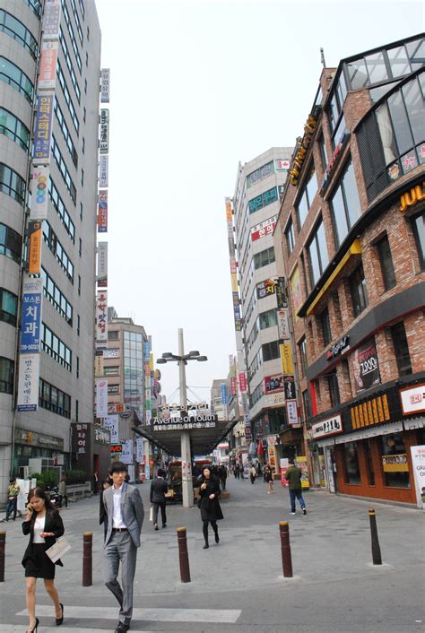 The Regeneration Of Seoul Downtown Len Journeys Gambaran