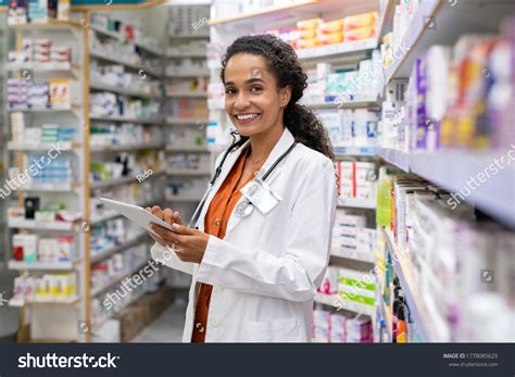 75411 Computer Pharmacy Images Stock Photos And Vectors Shutterstock