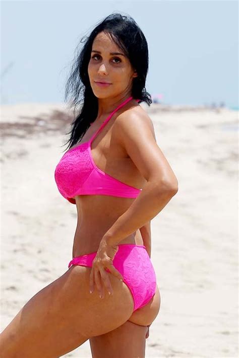 Glamorous Girls Octomom Nadya Suleman Flaunts Bikini Body On Beach