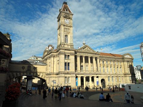 Birmingham Museum and Art Gallery to reopen in October - #BrumHour Networking with Birmingham