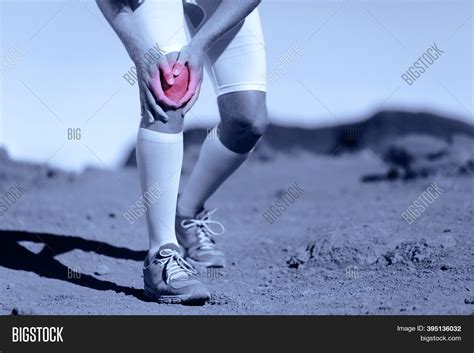 Knee Pain Athlete Image And Photo Free Trial Bigstock
