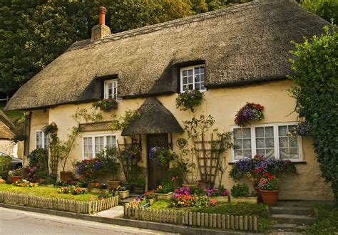 17 Gorgeous Historic English Thatched Cottages Luxury Architecture