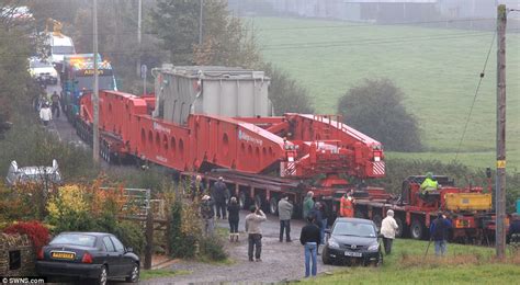 Biggest Ever Load Transported On Britains Roads Weighing More Than A